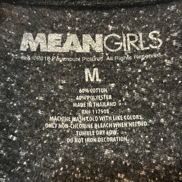 Mean girls cool mom graphic tee size medium - Picture 3 of 4
